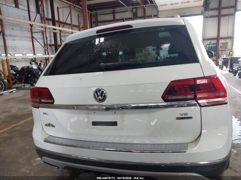 2019 Volkswagen Atlas 3.6L V6 Sel Premium VIN: 1V2NR2CA1KC569709 Lot: 44879173