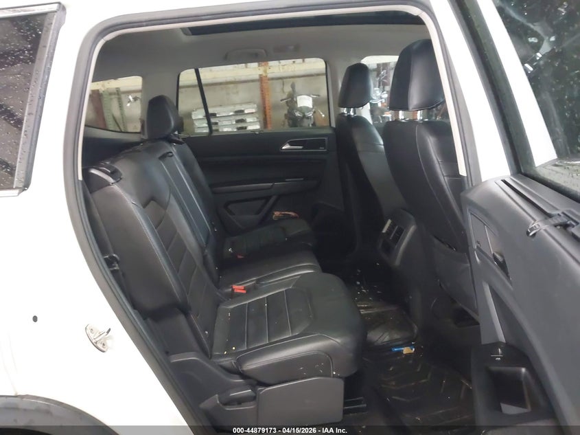 2019 Volkswagen Atlas 3.6L V6 Sel Premium VIN: 1V2NR2CA1KC569709 Lot: 44879173