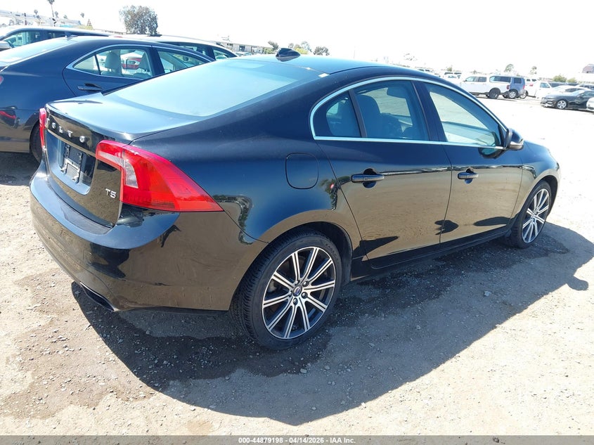 Vin: yv1612fs2e2278559, lot: 45376529, volvo s60 t5 platinum 20144