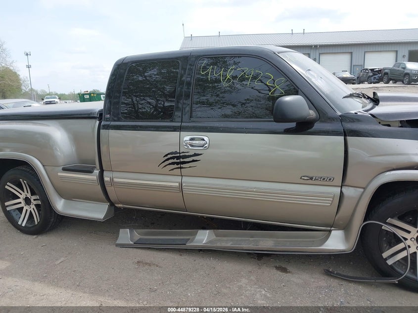 2001 Chevrolet Silverado 1500 Ls VIN: 2GCEC19T011281285 Lot: 44879228