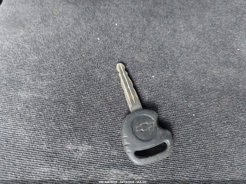 2001 Chevrolet Silverado 1500 Ls VIN: 2GCEC19T011281285 Lot: 44879228