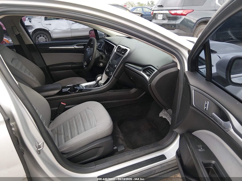 2016 Ford Fusion 2.5 S silver Lot 111044879237 Vin 3FA6P0G70GR398156