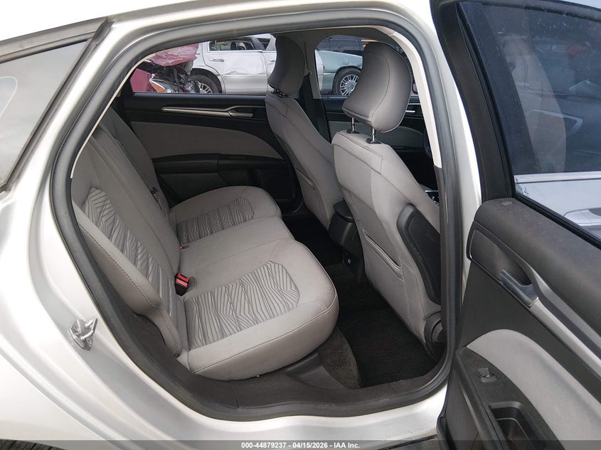 2016 Ford Fusion S VIN: 3FA6P0G70GR398156 Lot: 44879237