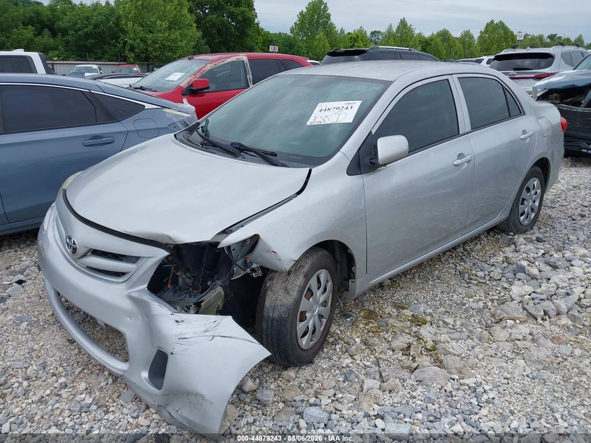 2013 TOYOTA COROLLA auction photo 2