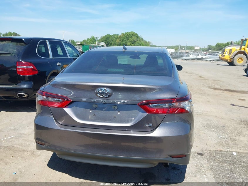 2022 Toyota Camry Le VIN: 4T1C11AK0NU642441 Lot: 44879266