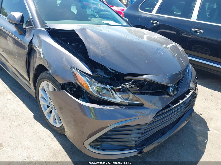 2022 Toyota Camry Le VIN: 4T1C11AK0NU642441 Lot: 44879266