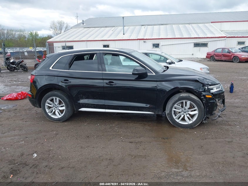 2020 Audi Q5 Premium 45 Tfsi Quattro S Tronic/Titanium Premium 45 Tfsi Quattro S Tronic VIN: WA1ANAFY3L2030170 Lot: 44879281