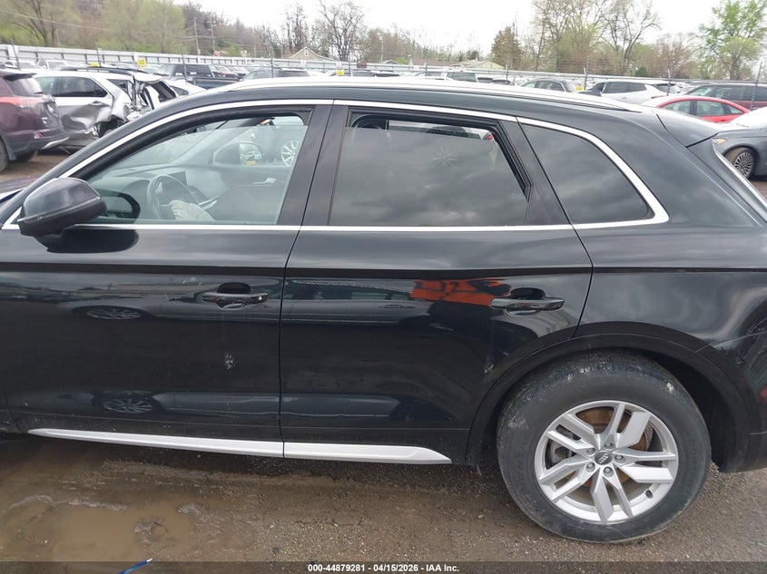 2020 Audi Q5 Premium 45 Tfsi Quattro S Tronic/Titanium Premium 45 Tfsi Quattro S Tronic VIN: WA1ANAFY3L2030170 Lot: 44879281