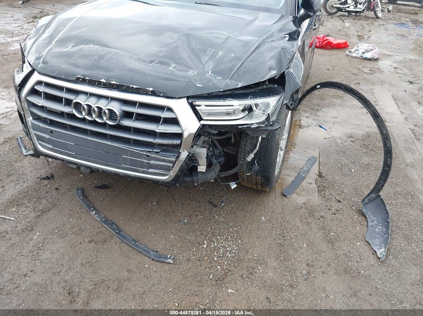 2020 Audi Q5 Premium 45 Tfsi Quattro S Tronic/Titanium Premium 45 Tfsi Quattro S Tronic VIN: WA1ANAFY3L2030170 Lot: 44879281