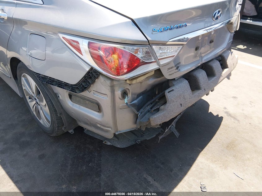 2015 Hyundai Sonata Hybrid Limited VIN: KMHEC4A49FA126328 Lot: 44879356