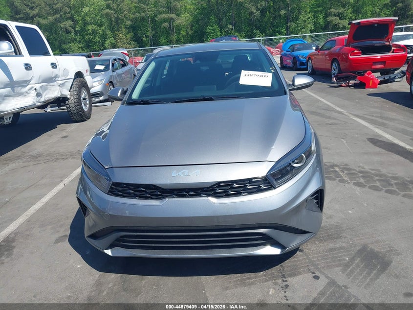 2023 Kia Forte Lxs VIN: 3KPF24AD5PE627081 Lot: 44879409