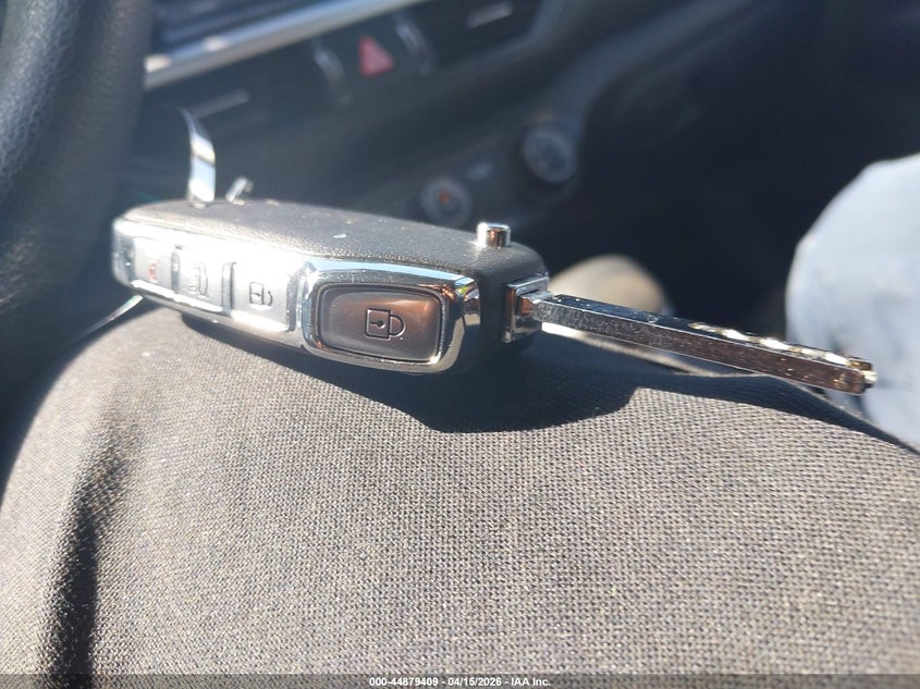 2023 Kia Forte Lxs VIN: 3KPF24AD5PE627081 Lot: 44879409