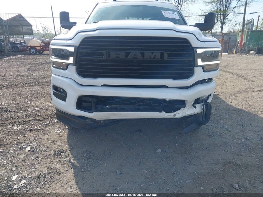 2022 Ram 2500 6.4 Ram Laramie 4X4 6'4 Box white Lot 111044879551 Vin 3C6UR5FJ0NG221810