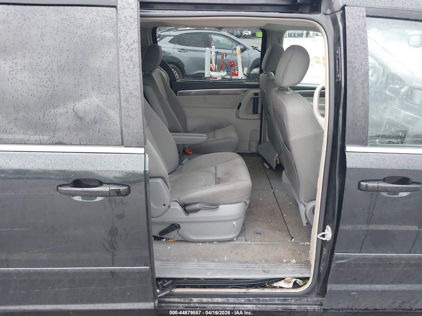 2009 Volkswagen Routan Se VIN: 2V8HW34159R554826 Lot: 44879557