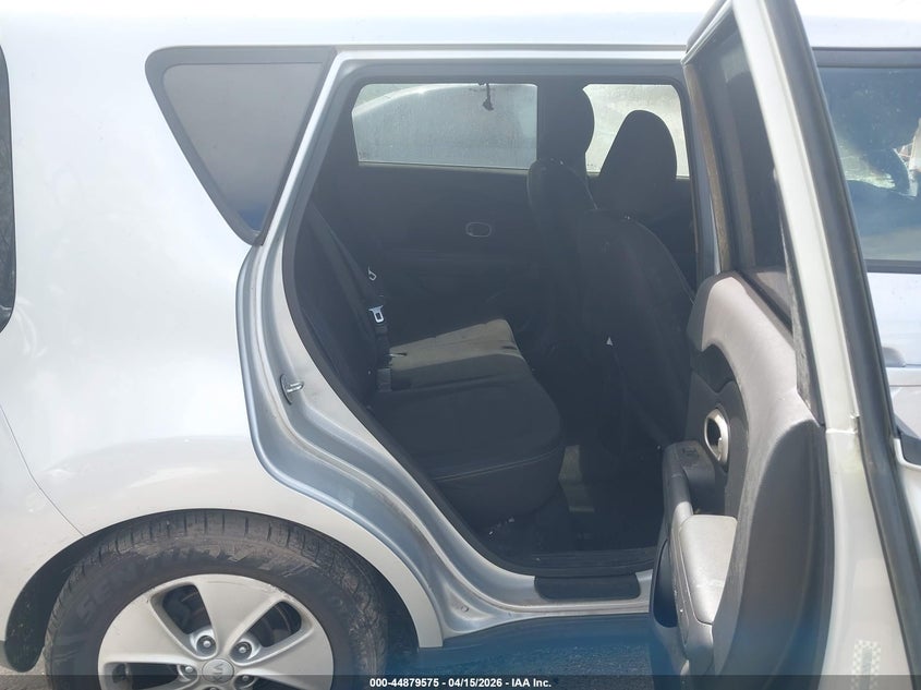 2015 Kia Soul VIN: KNDJN2A25F7777047 Lot: 44879575