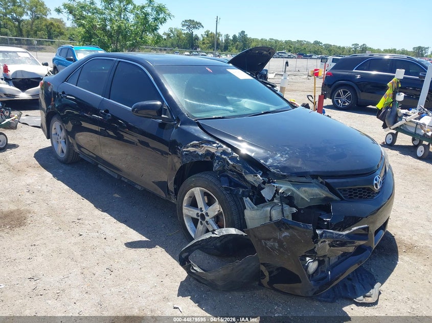 2013 Toyota Camry Se VIN: 4T1BF1FK5DU645677 Lot: 44879595