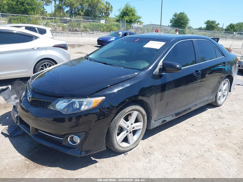 2013 Toyota Camry Se VIN: 4T1BF1FK5DU645677 Lot: 44879595