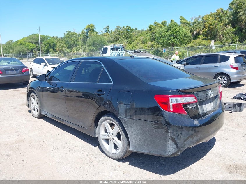 2013 Toyota Camry Se VIN: 4T1BF1FK5DU645677 Lot: 44879595