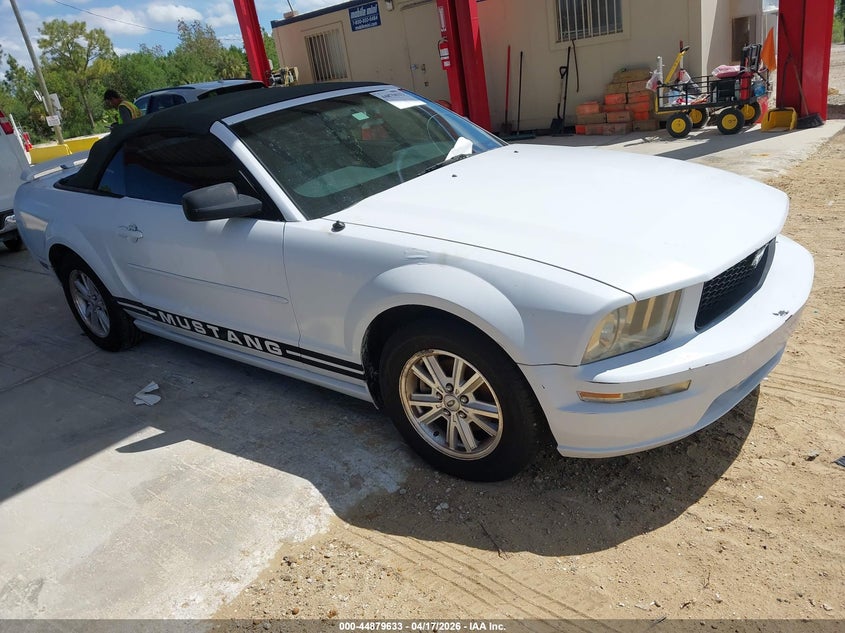 2007 Ford Mustang V6 Deluxe/V6 Premium