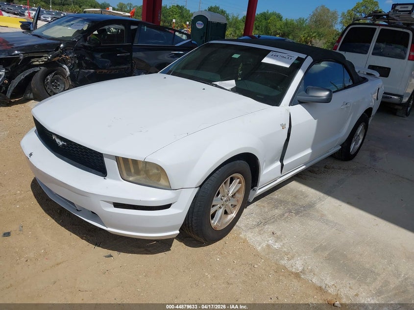 2007 Ford Mustang V6 Deluxe/V6 Premium