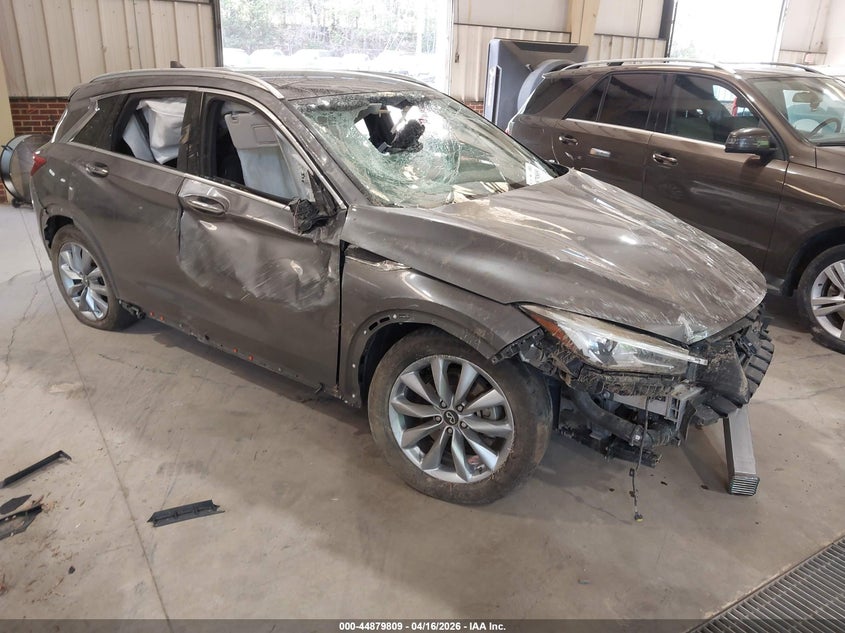 2021 INFINITI QX50 LUXE
