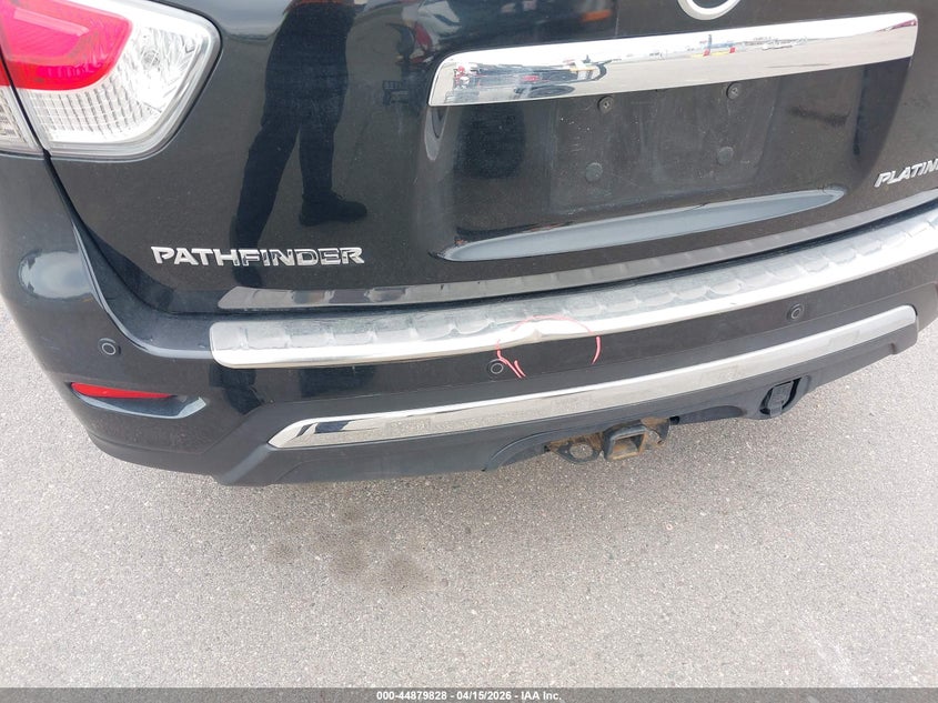 2015 Nissan Pathfinder Platinum VIN: 5N1AR2MM5FC628349 Lot: 44879828