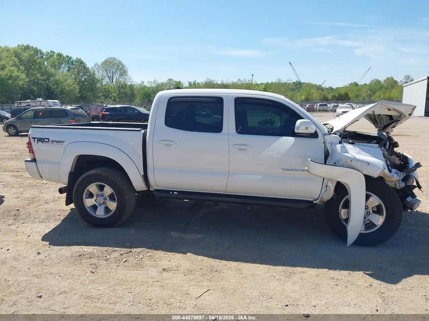 2015 Toyota Tacoma Base V6 VIN: 3TMLU4ENXFM174550 Lot: 44879897