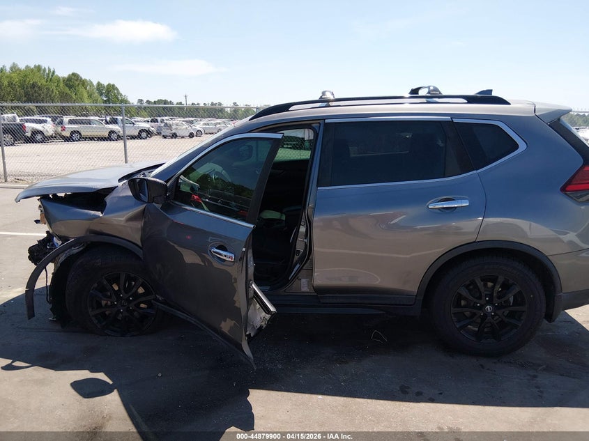 2017 Nissan Rogue Sv VIN: 5N1AT2MV6HC815659 Lot: 44879900