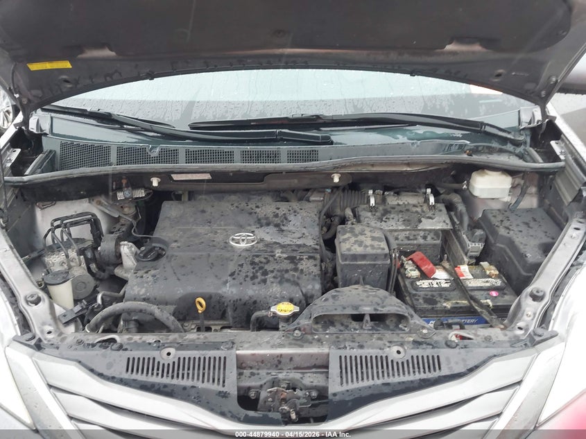 2011 Toyota Sienna Xle V6 VIN: 5TDYK3DC6BS169300 Lot: 44879940