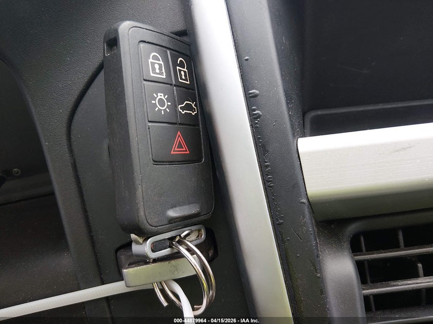 2011 Volvo Xc60 T6/T6 R-Design VIN: YV4902DZ8B2168887 Lot: 44879964