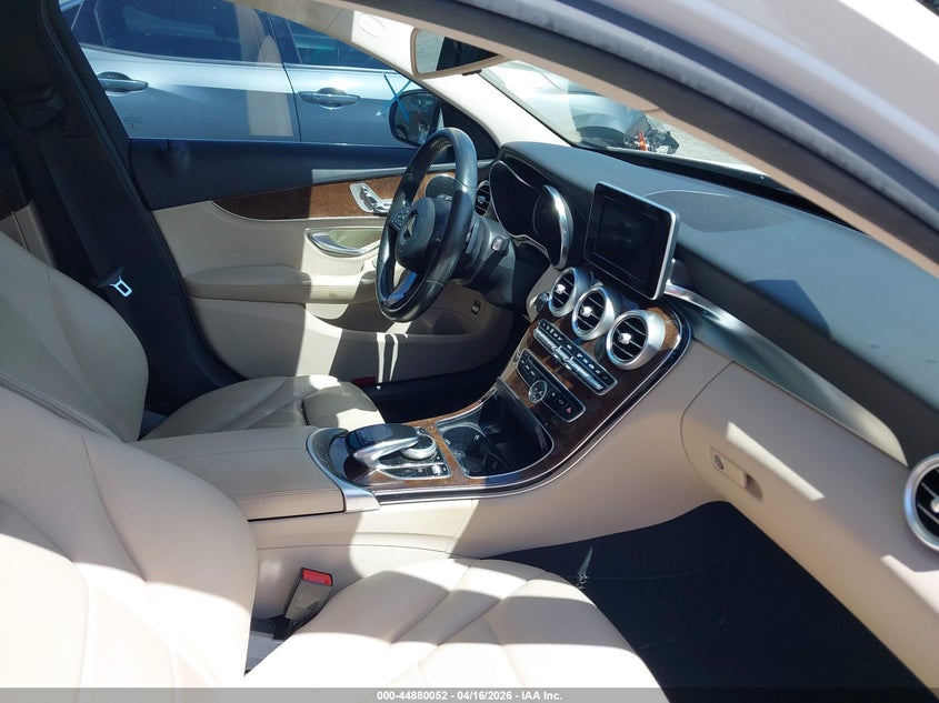 2015 Mercedes-Benz C 300
