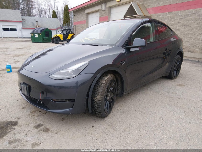 Vin: 7saygdee6sa338601, lot: 45377396, tesla model y long range dual motor all-wheel drive 20252