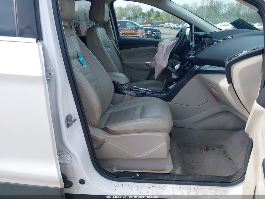 2014 Ford Escape 2.0 Titanium white Lot 111044880128 Vin 1FMCU9J97EUC33985