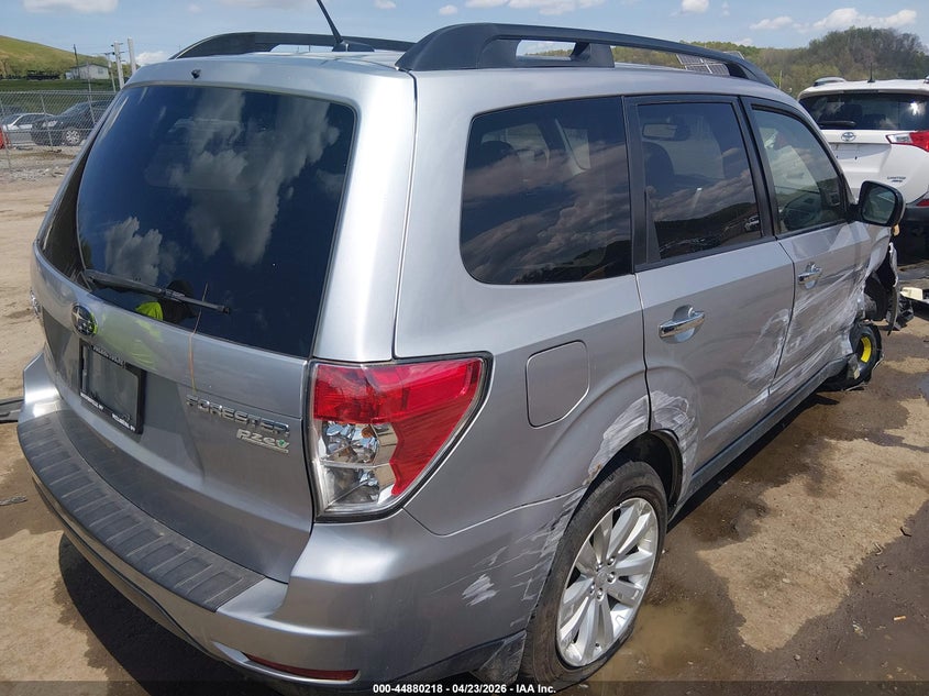 Vin: jf2shaec2dh425514, lot: 45377549, subaru forester 2.5x limited 20134