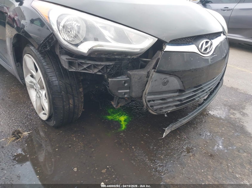 2015 Hyundai Veloster VIN: KMHTC6AD9FU229833 Lot: 44880292
