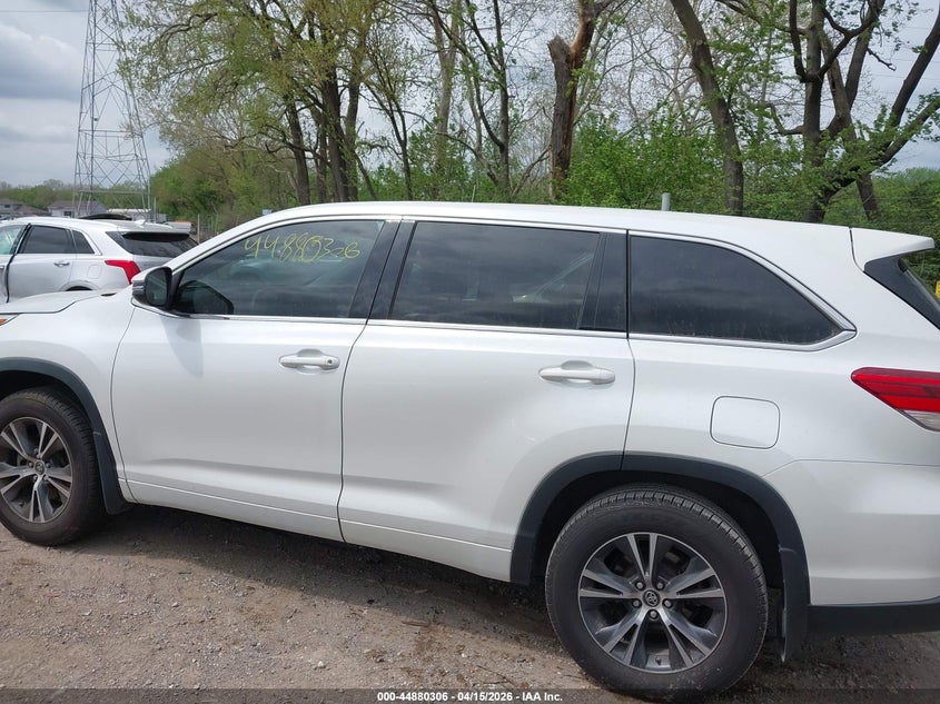 2017 Toyota Highlander Le VIN: 5TDZARFH3HS024081 Lot: 44880306