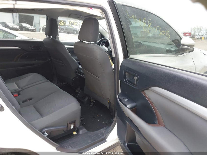 2017 Toyota Highlander Le VIN: 5TDZARFH3HS024081 Lot: 44880306