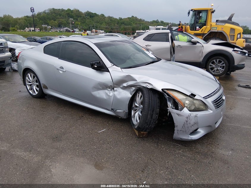 2011 INFINITI G37X