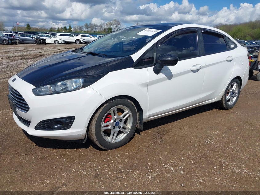 2017 Ford Fiesta 1.6 Se white Lot 111044880353 Vin 3FADP4BJ0HM118994