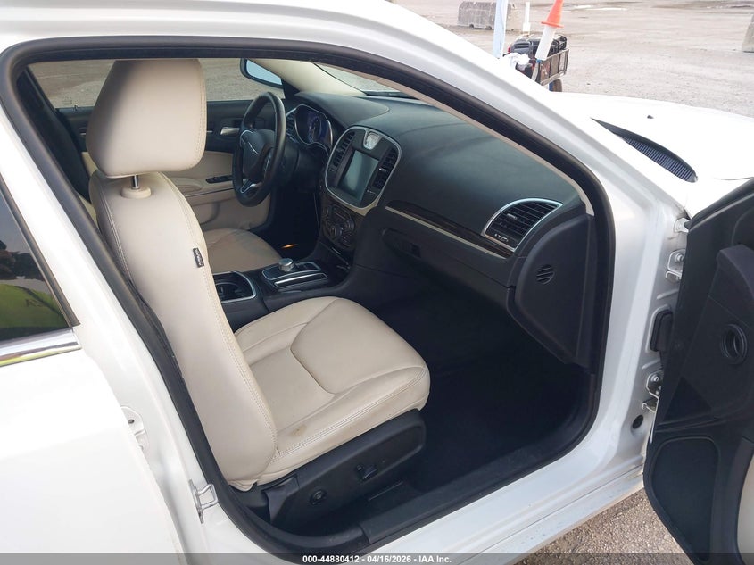 2015 Chrysler 300 Limited