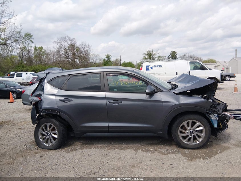 2017 Hyundai Tucson Se VIN: KM8J23A44HU566020 Lot: 44880440