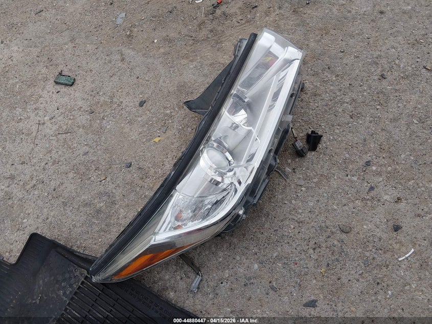 2018 Toyota Highlander Le VIN: 5TDZZRFH1JS243653 Lot: 44880447