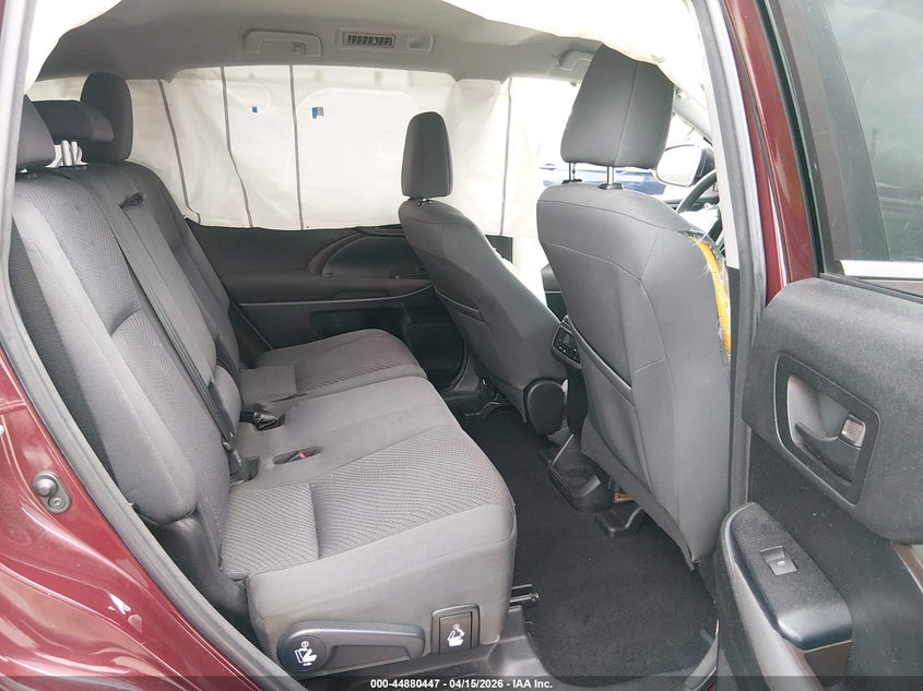 2018 Toyota Highlander Le VIN: 5TDZZRFH1JS243653 Lot: 44880447