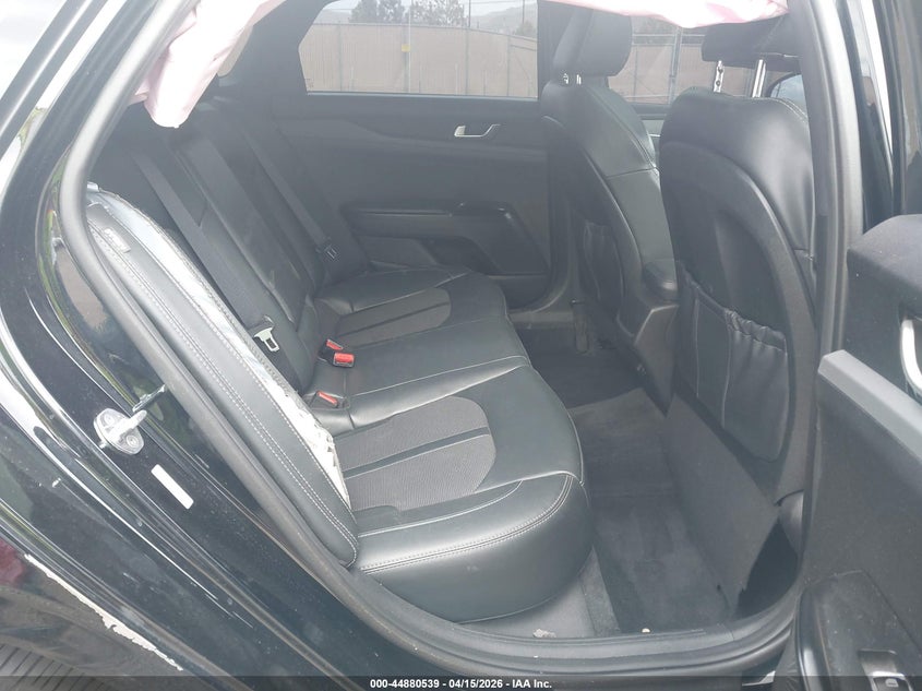 2023 KIA K5 auction photo 8