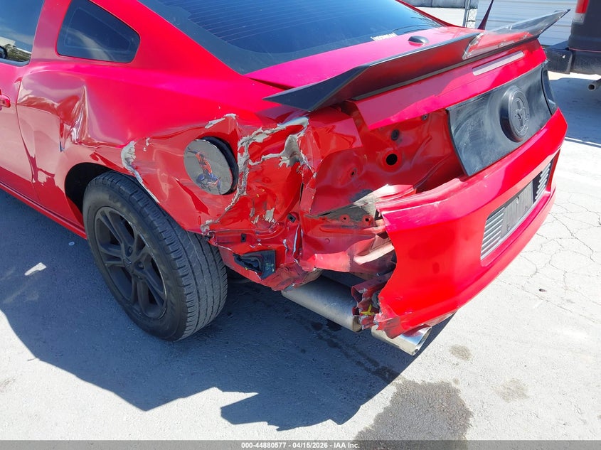 2014 Ford Mustang V6 Premium VIN: 1ZVBP8AM0E5311665 Lot: 44880577