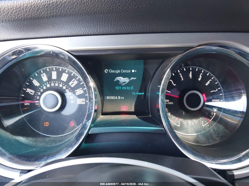 2014 Ford Mustang V6 Premium VIN: 1ZVBP8AM0E5311665 Lot: 44880577