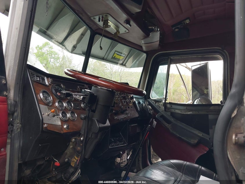 1996 PETERBILT 379 auction photo 5