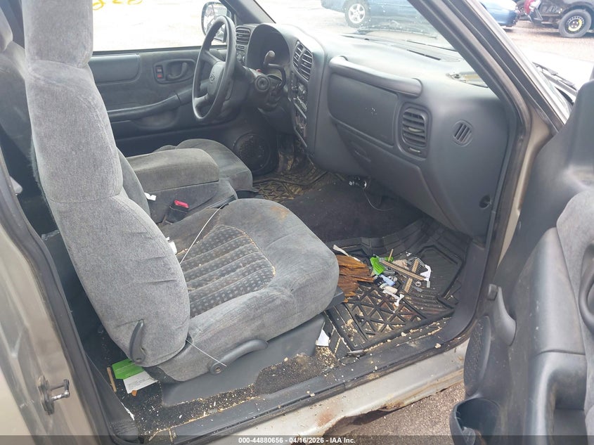 2001 Chevrolet S-10 Ls