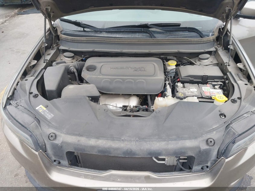 2019 Jeep Cherokee Latitude 4X4 VIN: 1C4PJMCB5KD329918 Lot: 44880747