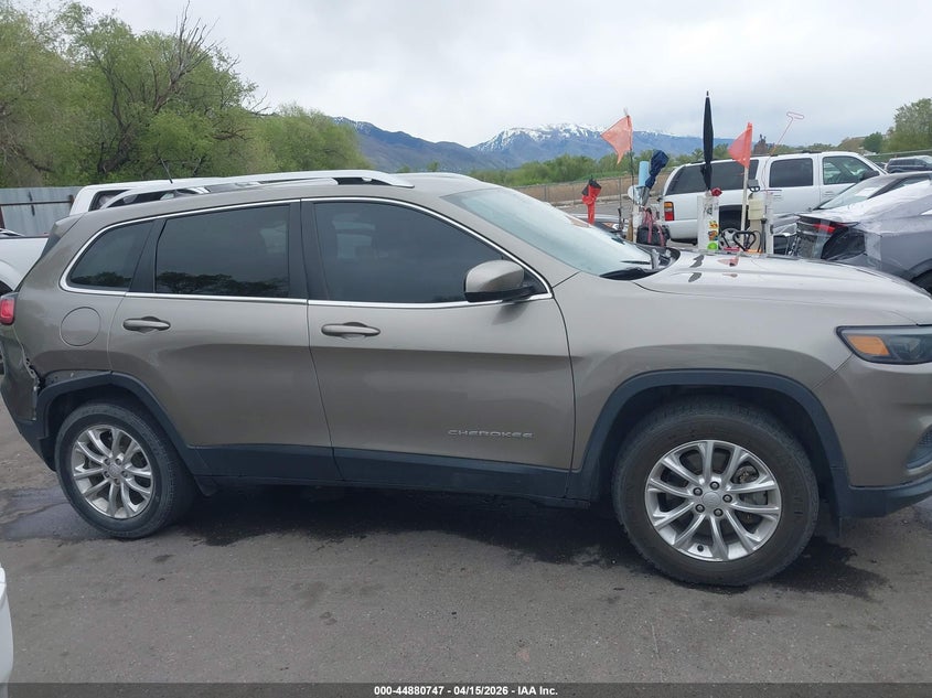 2019 Jeep Cherokee Latitude 4X4 VIN: 1C4PJMCB5KD329918 Lot: 44880747
